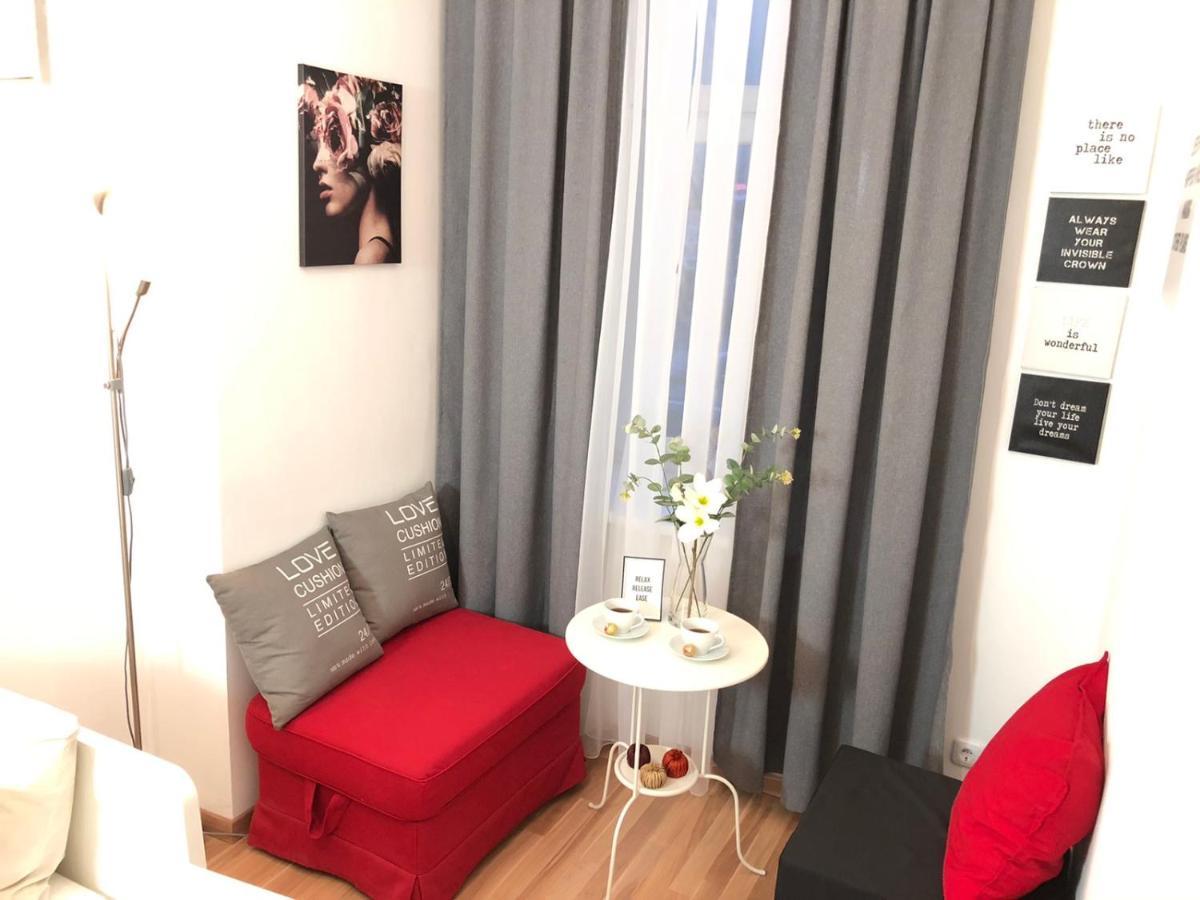Appartamento Be my guest near metro station! Vienna Esterno foto
