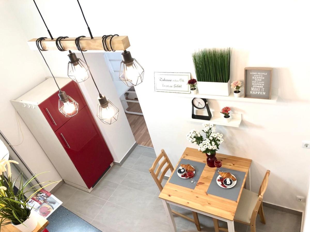 Appartamento Be my guest near metro station! Vienna Esterno foto