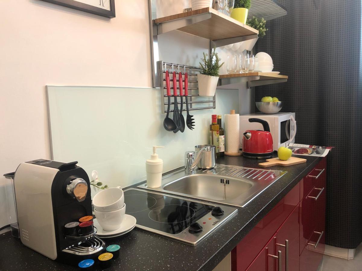 Appartamento Be my guest near metro station! Vienna Esterno foto