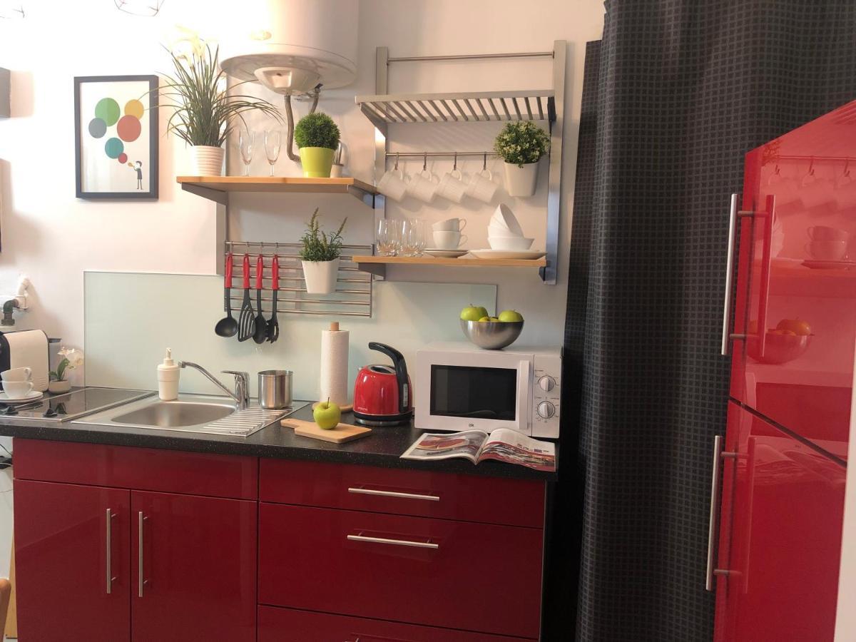 Appartamento Be my guest near metro station! Vienna Esterno foto