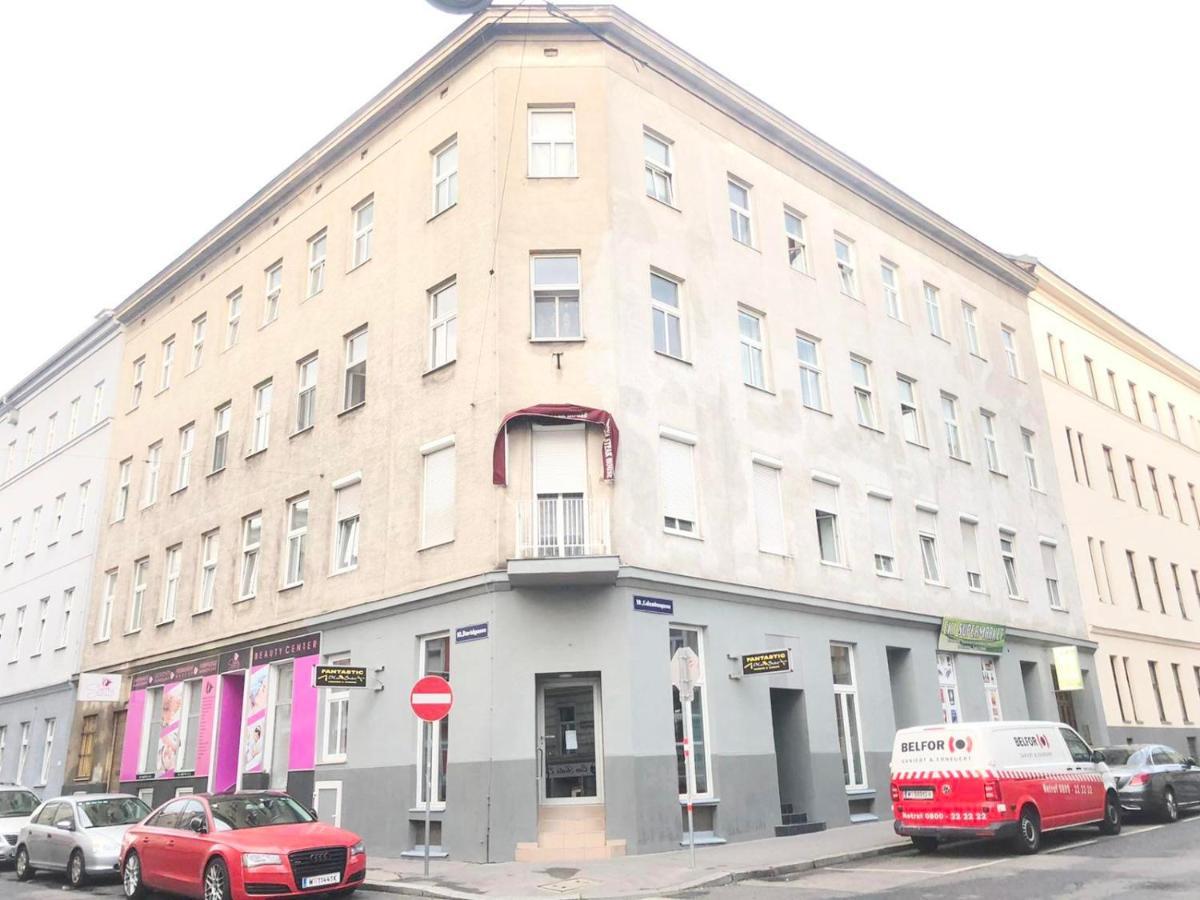 Appartamento Be my guest near metro station! Vienna Esterno foto